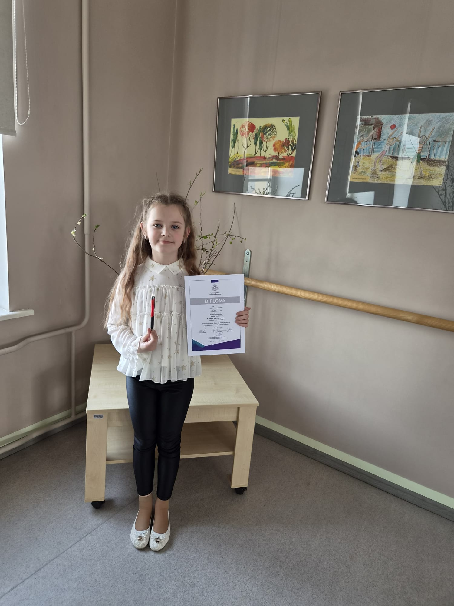 2.b klases skolniece Estere Leišauniece piedalījās Latvijas skolēnu skatuves runas konkursā