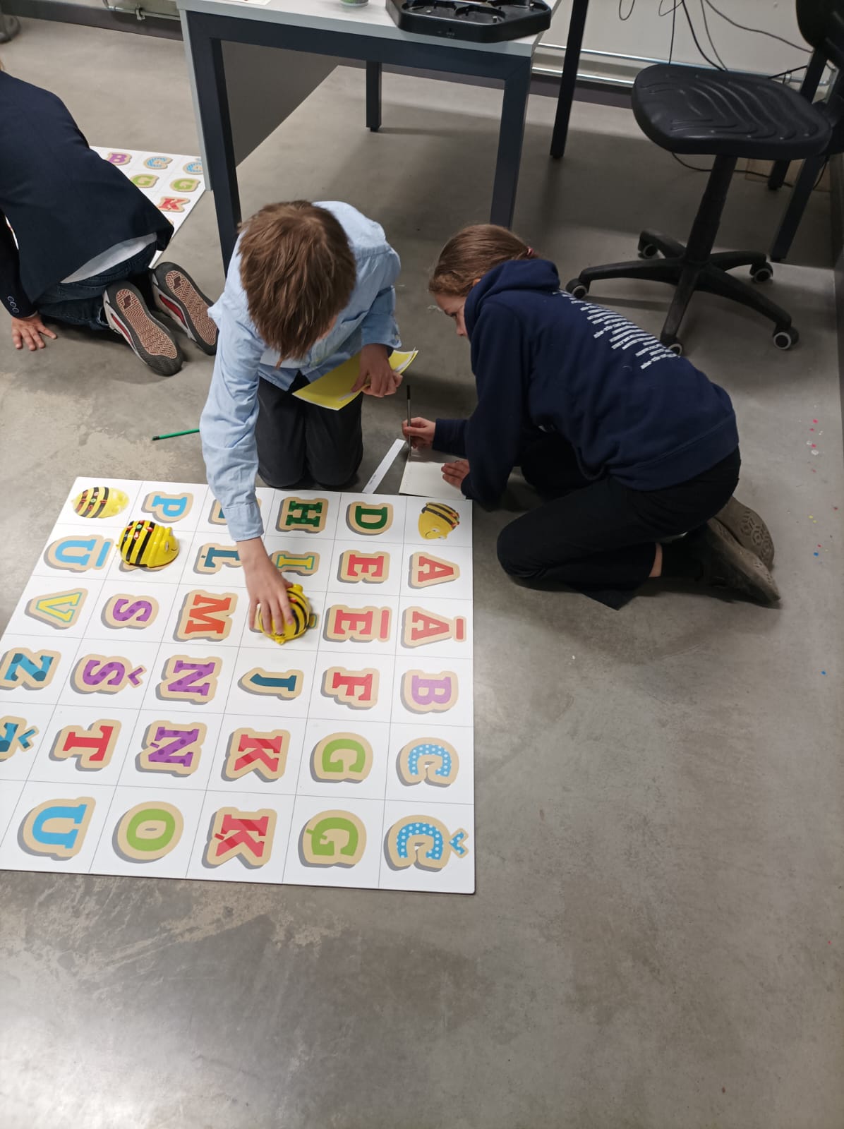 Rodrigo Upmanis un Enija Jerčevska piedalās Reģionālā matemātikas olimpiādē