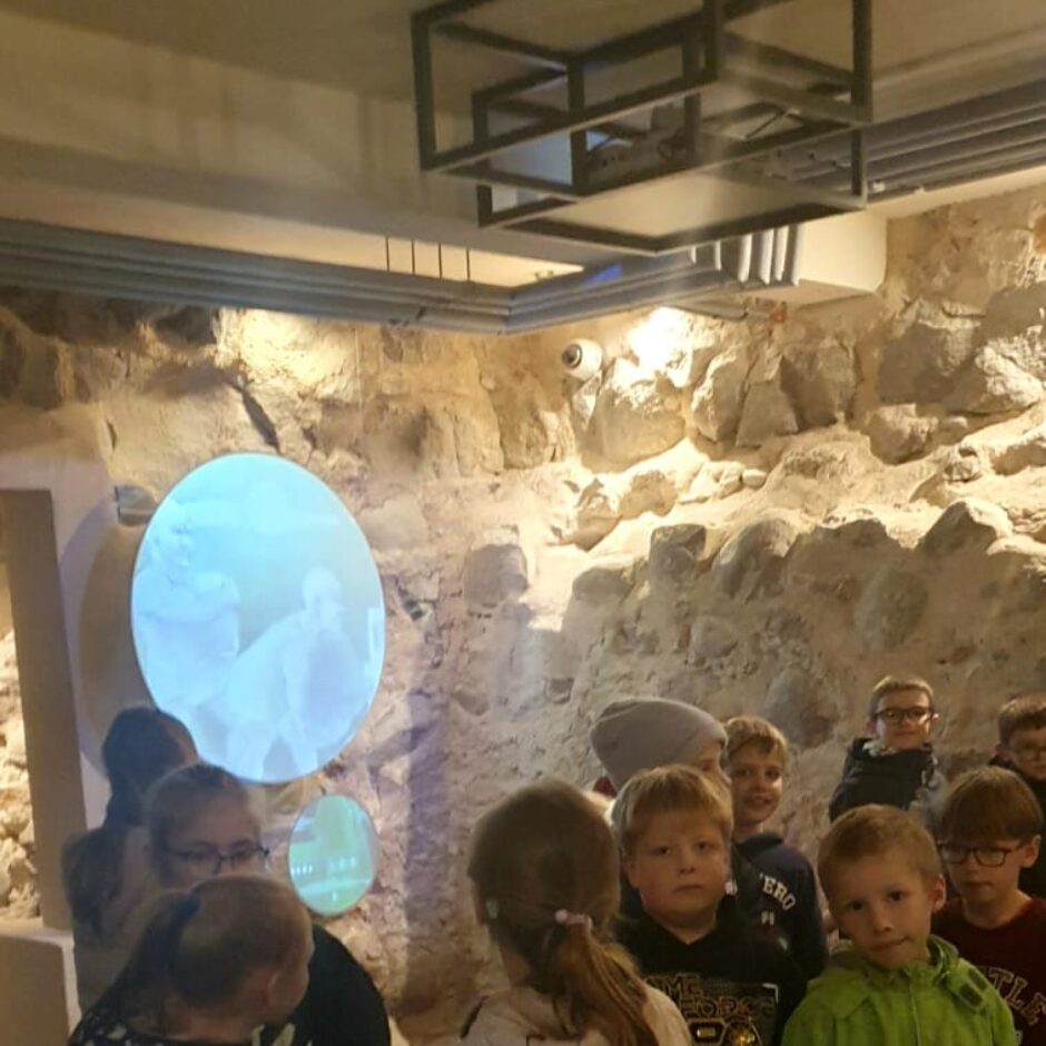2.a, b klašu mācību ekskursija uz Dobeles pili 
